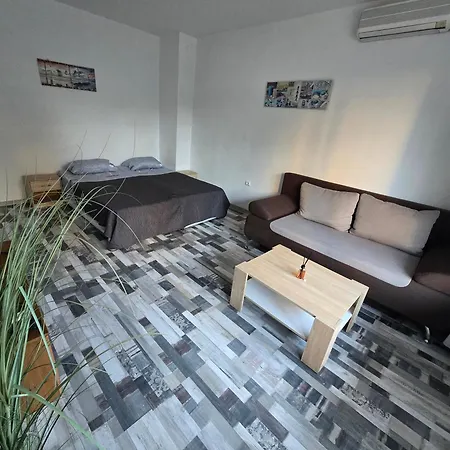 Nico's 2 Apartment