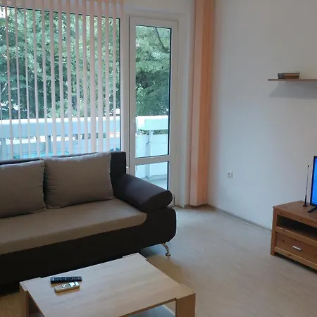 Apartment Nico's 2 Warna